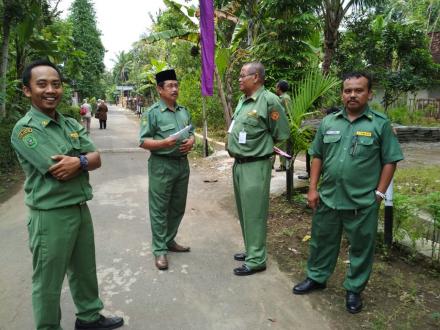 Pemerintah Desa Argodadi dan Kelembagaan Menanggapi Tim Evaluasi Lomba Kebersihan Desa