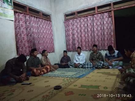 Beberapa Kegiatan Masyarakat di Dusun Ngepek dan Kadibeso