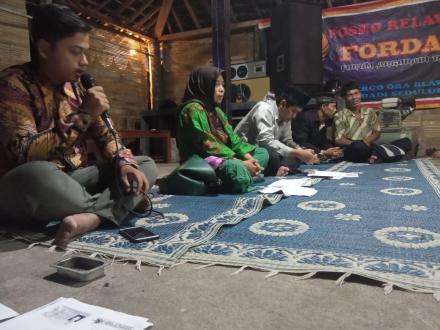 Sosialisasi Program Padat Karya dari Disnakertrans Kabupaten Bantul di Dusun Selogedong