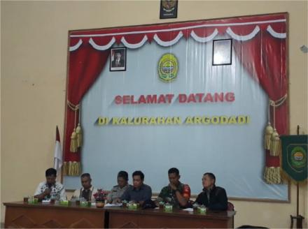 Pemerintah Desa Argodadi Selenggarakan Pembekalan Satlinmas