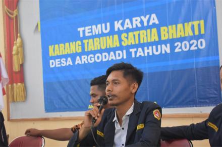 Sukirjo Pimpin Karang Taruna Satria Bhakti