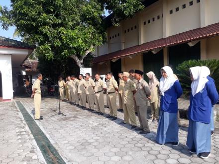 Pamong Desa Argodadi Gelar Apel