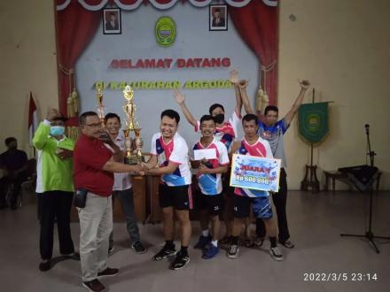 Turnamen Badminton Diharapkan Menjadi Ajang Silaturahmi Pengguna Lapangan