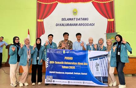 Cegah PTM dan Perkuat Literasi Digital, KKN-T UAA Kelompok 3 Resmi Mengabdi di Dukuh Sumberan 